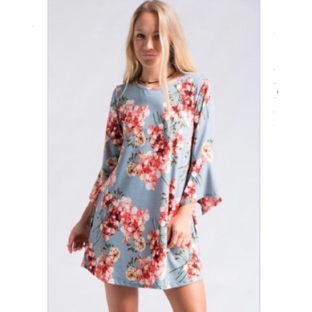 Floral print bell sleeve dress
